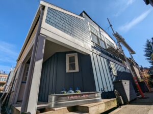 Seattle Exterior house boat painting project