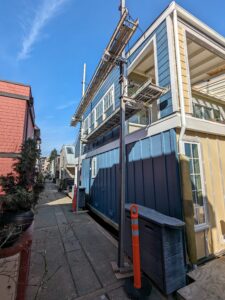 Seattle house boat remodel exterior painting project